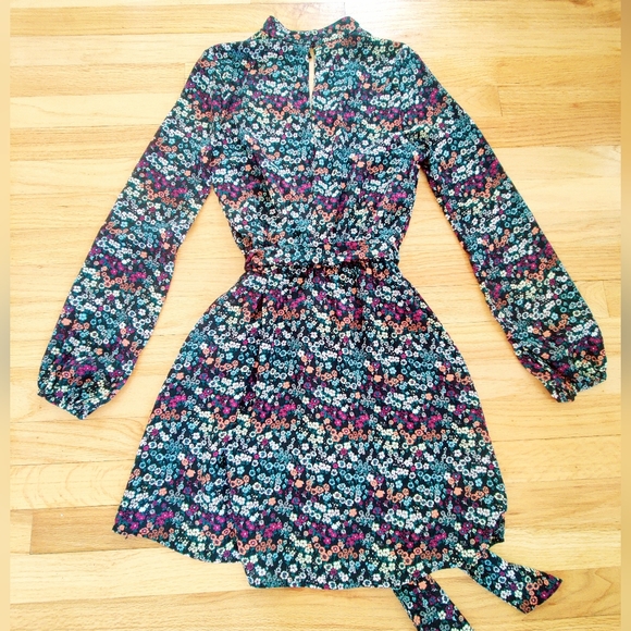 H&M High Neckline Floral Print Dress with Long Sleeves - Picture 6 of 8